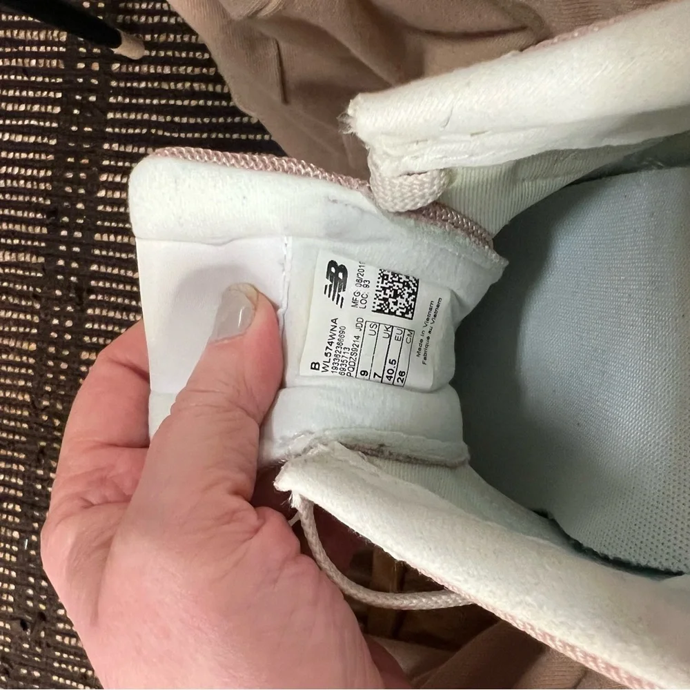 New Balance 547 Series Cream and Pink Sneakers (Gently used) - Picture 7 of 8